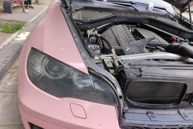 Used BMW X6 2011 xDrive35i Engine Bay Right