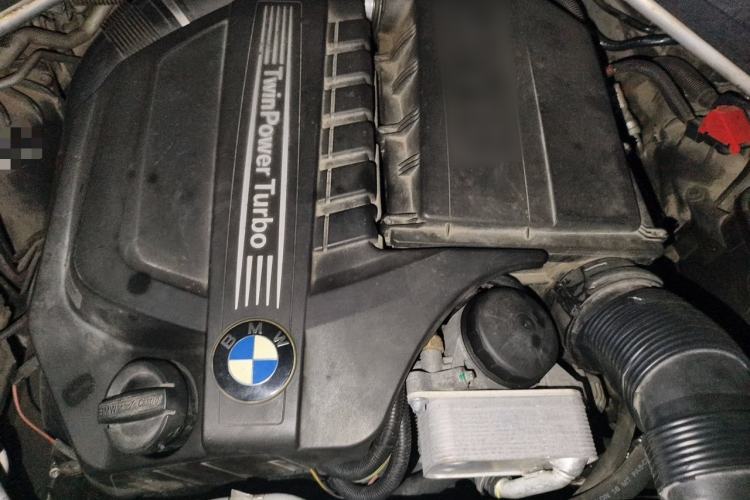 Used BMW X6 2011 xDrive35i Engine Bay