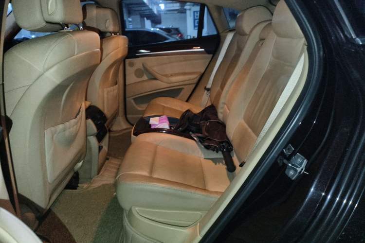 Used BMW X6 2011 xDrive35i Left Rear Seat