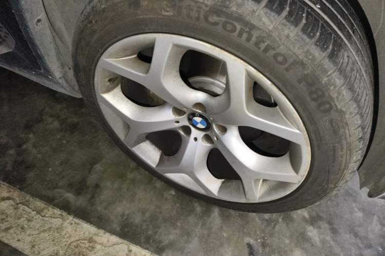 Used BMW X6 2011 xDrive35i Right Front Wheel Hub