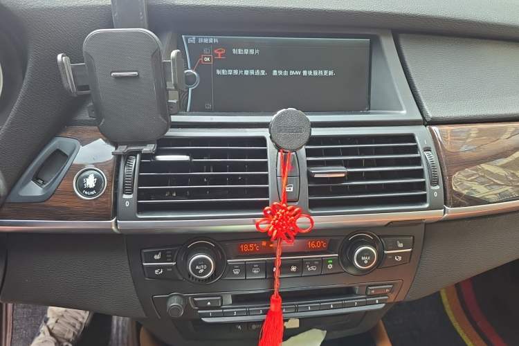 Used BMW X6 2011 xDrive35i Audio And AC Panel