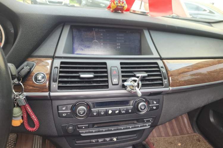 Used BMW X6 2011 xDrive35i Audio And AC Panel