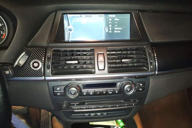 Used BMW X6 2011 xDrive35i Audio And AC Panel