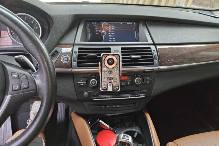 Used BMW X6 2011 xDrive35i Audio And AC Panel