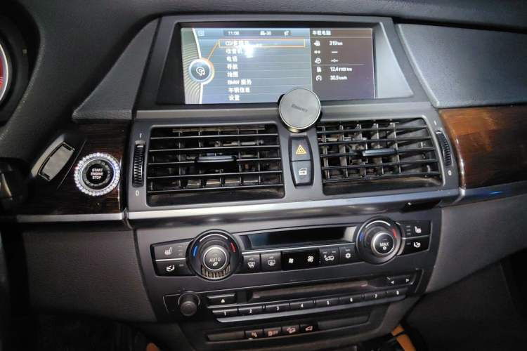 Used BMW X6 2011 xDrive35i Audio And AC Panel