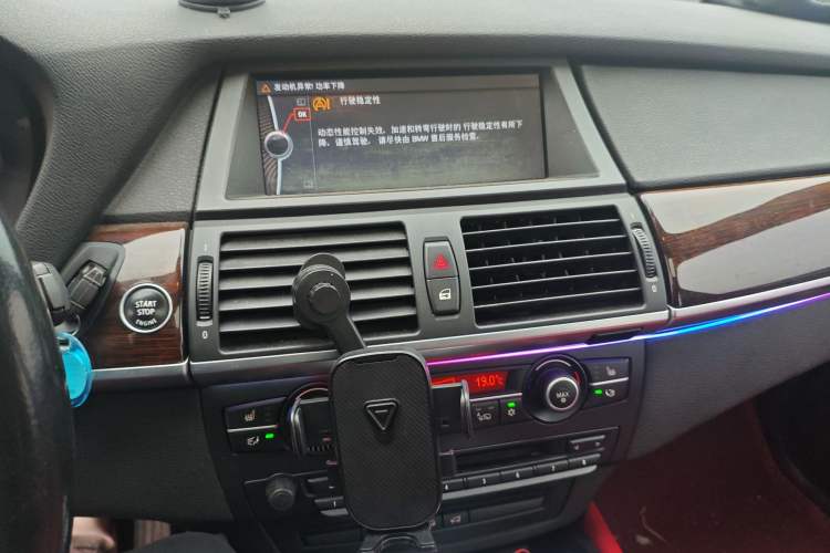 Used BMW X6 2011 xDrive35i Audio And AC Panel