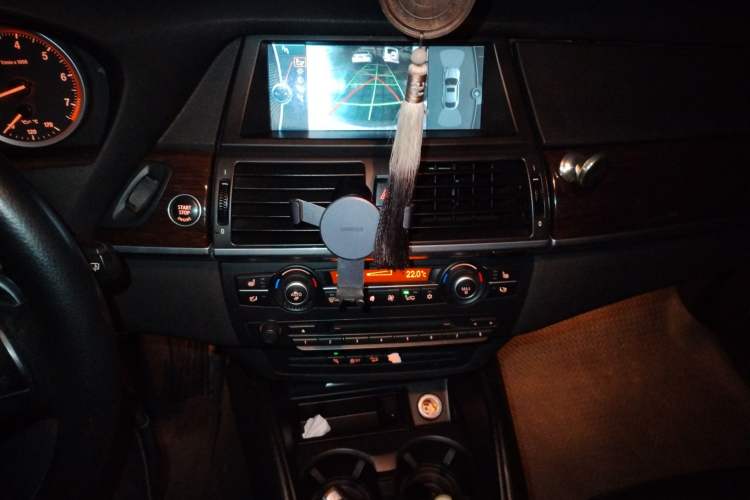 Used BMW X6 2011 xDrive35i Audio And AC Panel