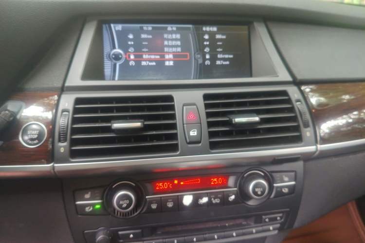Used BMW X6 2011 xDrive35i Audio And AC Panel
