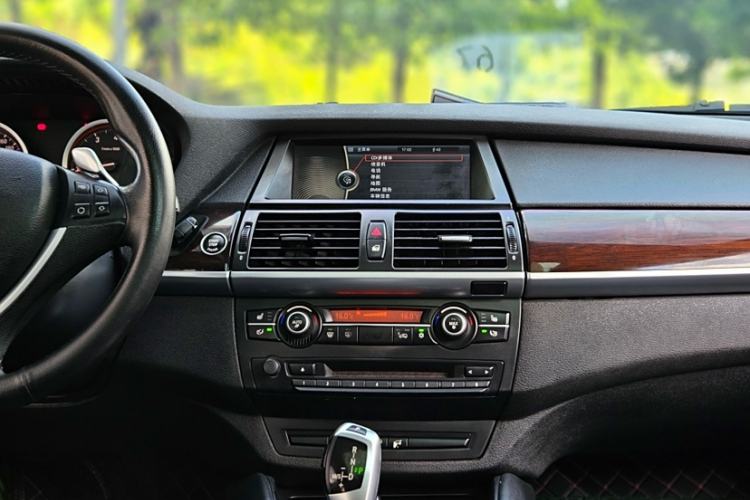 Used BMW X6 2011 xDrive35i Audio And AC Panel