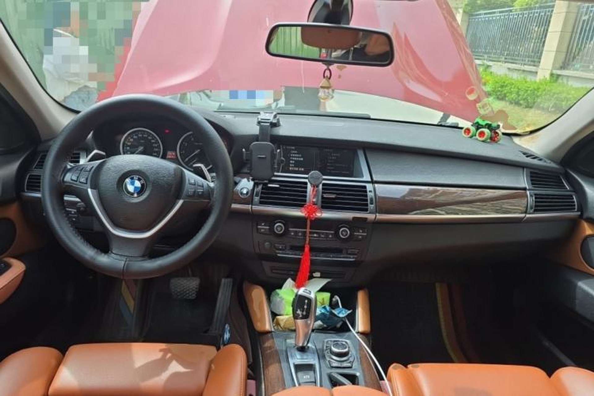 Used BMW X6 2011 xDrive35i Center Console