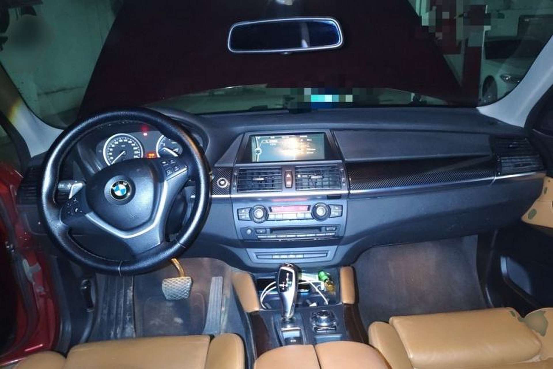 Used BMW X6 2011 xDrive35i Center Console