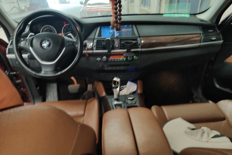 Used BMW X6 2011 xDrive35i Center Console