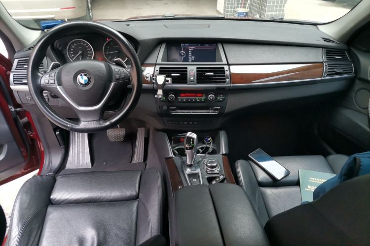 Used BMW X6 2011 xDrive35i Center Console
