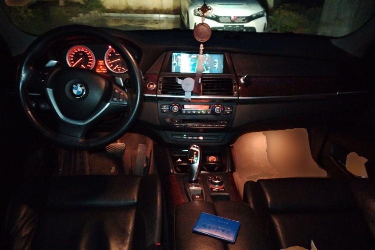 Used BMW X6 2011 xDrive35i Center Console