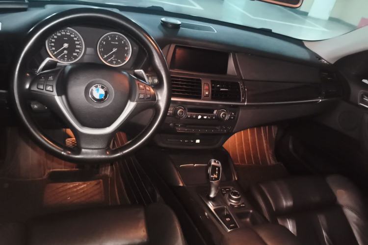 Used BMW X6 2011 xDrive35i Center Console