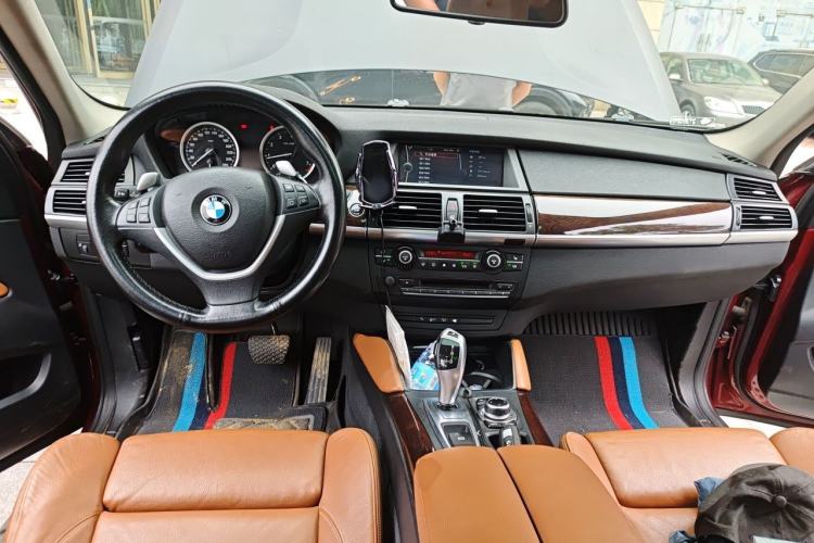 Used BMW X6 2011 xDrive35i Center Console