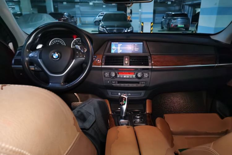Used BMW X6 2011 xDrive35i Center Console