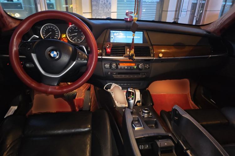 Used BMW X6 2011 xDrive35i Center Console
