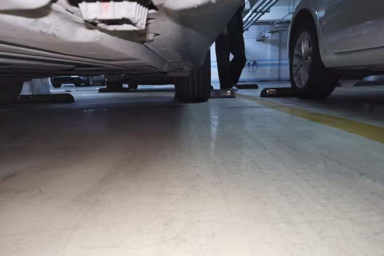 Used BMW X6 2011 xDrive35i Chassis Front Left