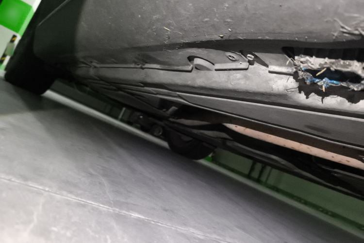 Used BMW X6 2011 xDrive35i Chassis Front Right