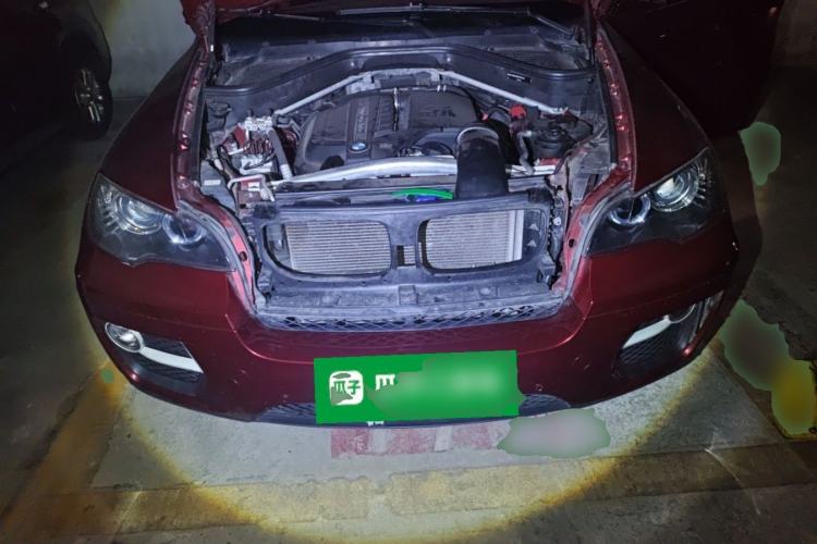 Used BMW X6 2011 xDrive35i Engine Bay