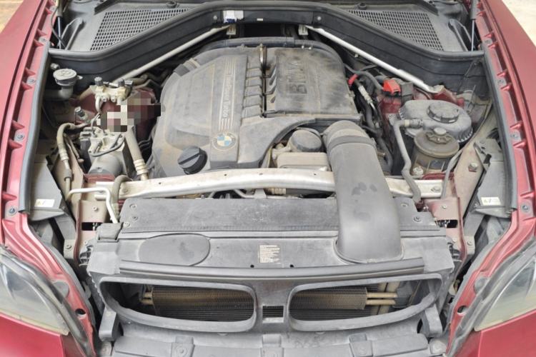 Used BMW X6 2011 xDrive35i Engine Bay