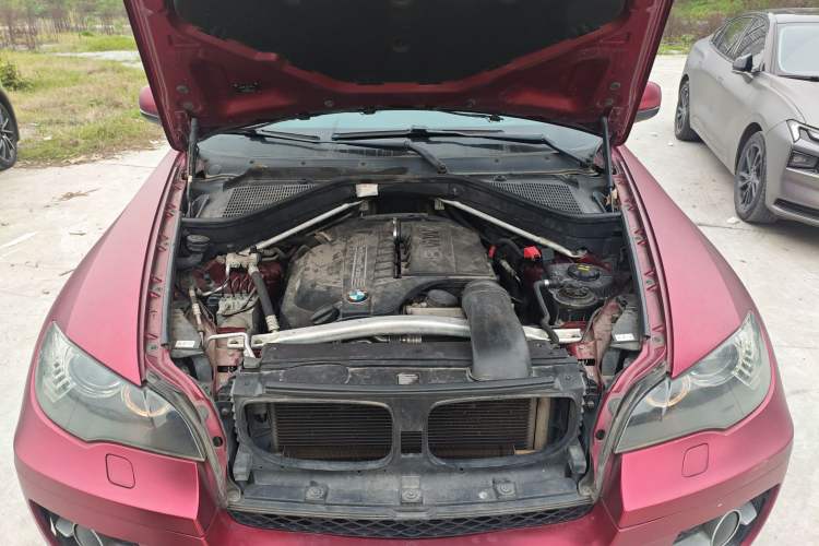 Used BMW X6 2011 xDrive35i Engine Bay