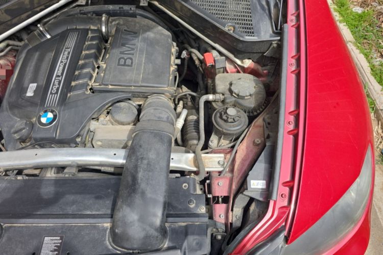 Used BMW X6 2011 xDrive35i Engine Bay Left