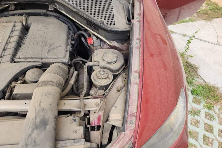 Used BMW X6 2011 xDrive35i Engine Bay Left
