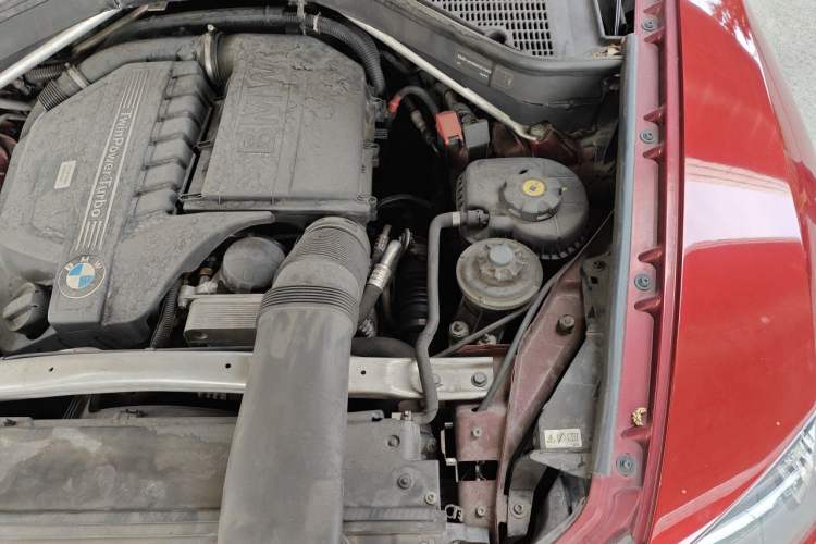 Used BMW X6 2011 xDrive35i Engine Bay Left