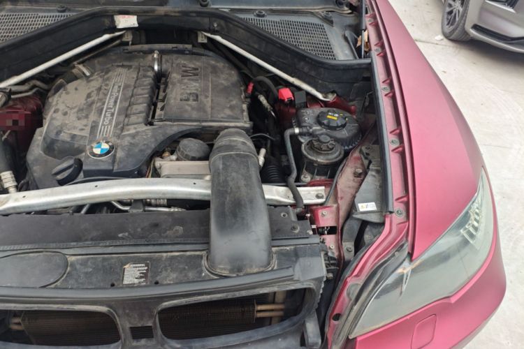 Used BMW X6 2011 xDrive35i Engine Bay Left