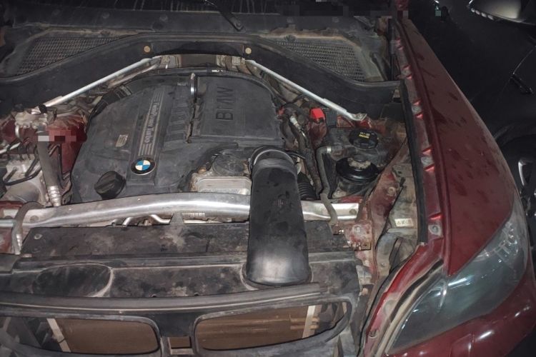 Used BMW X6 2011 xDrive35i Engine Bay Left