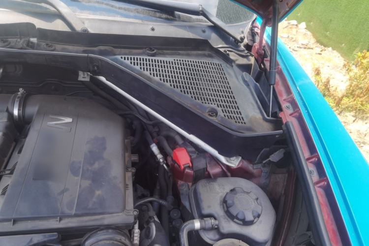 Used BMW X6 2011 xDrive35i Engine Bay Left