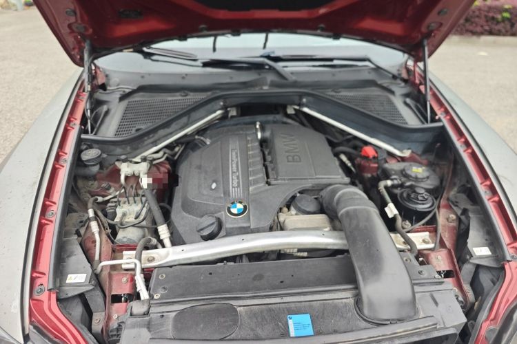Used BMW X6 2011 xDrive35i Engine Bay