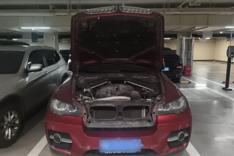 Used BMW X6 2011 xDrive35i Engine Bay