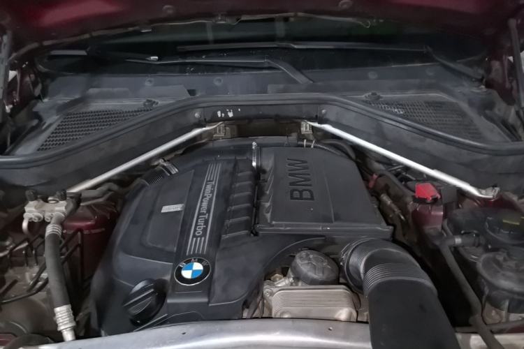 Used BMW X6 2011 xDrive35i Engine Bay