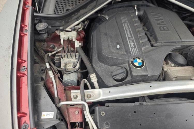 Used BMW X6 2011 xDrive35i Engine Bay Right