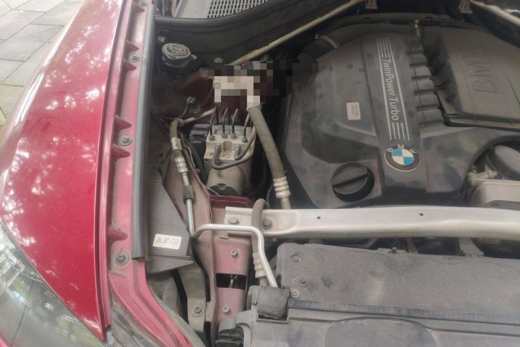 Used BMW X6 2011 xDrive35i Engine Bay Right