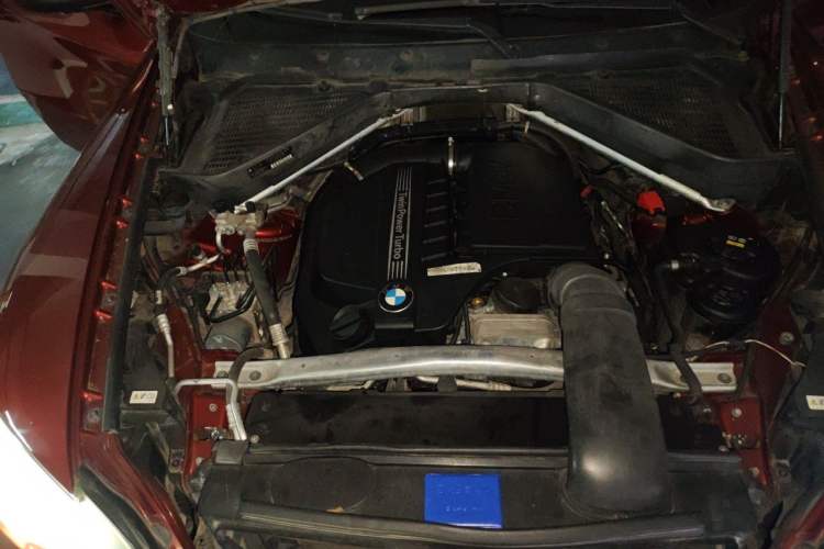 Used BMW X6 2011 xDrive35i Engine Bay Right