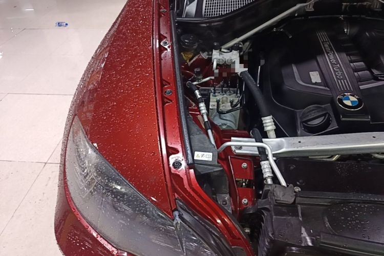 Used BMW X6 2011 xDrive35i Engine Bay Right