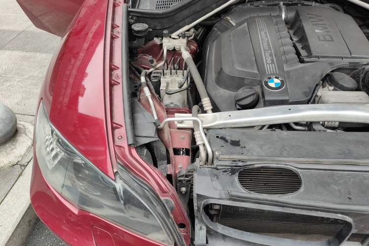 Used BMW X6 2011 xDrive35i Engine Bay Right