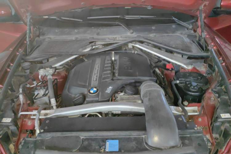 Used BMW X6 2011 xDrive50i Engine Bay