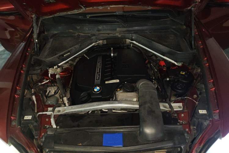 Used BMW X6 2011 xDrive35i Engine Bay