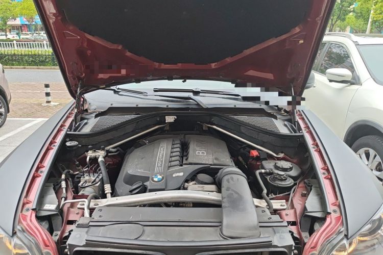 Used BMW X6 2011 xDrive35i Engine Bay