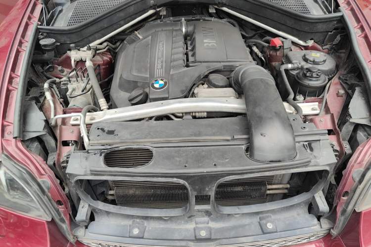 Used BMW X6 2011 xDrive35i Engine Bay