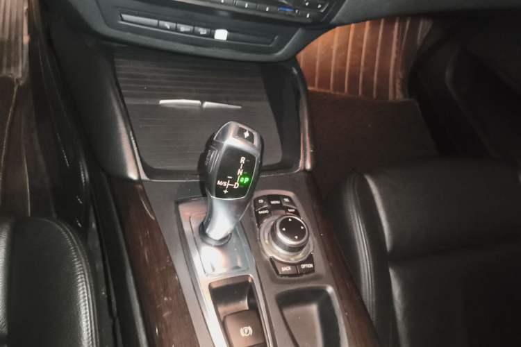 Used BMW X6 2011 xDrive35i Gear Lever