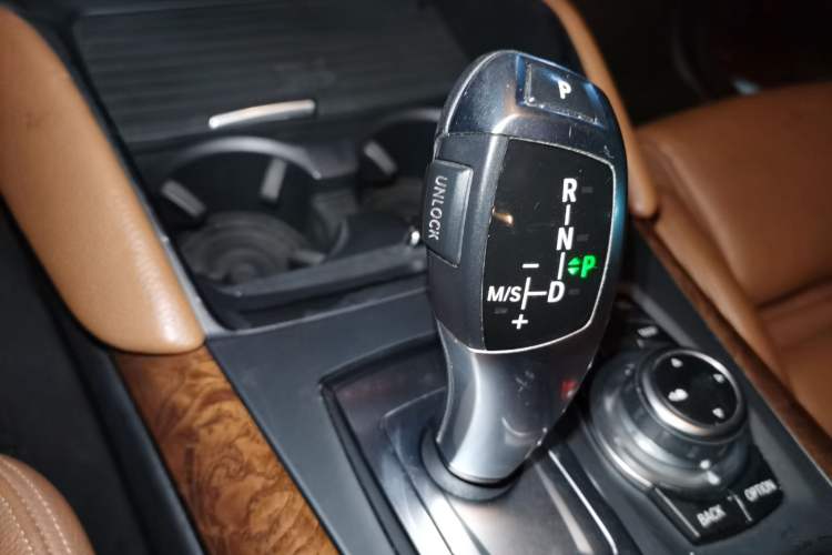 Used BMW X6 2011 xDrive35i Gear Lever