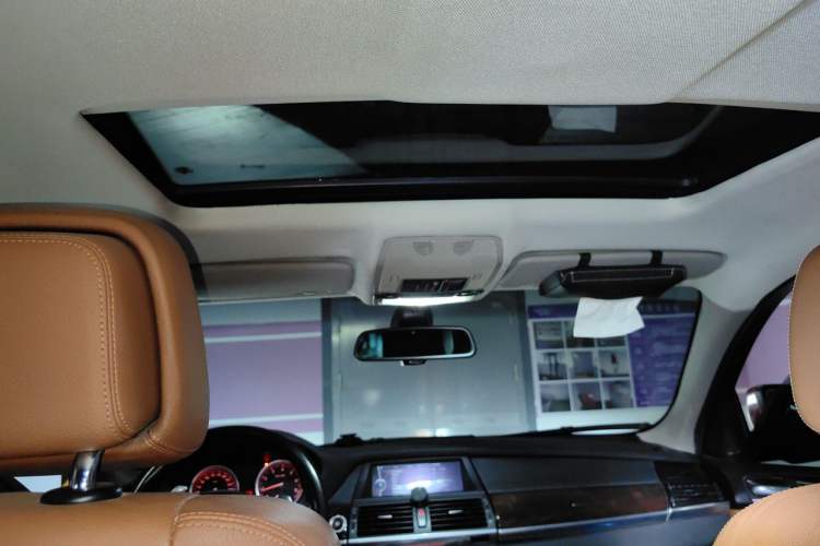 Used BMW X6 2011 xDrive35i Headliner