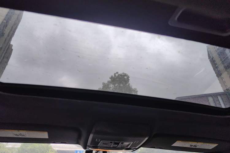 Used BMW X6 2011 xDrive35i Headliner