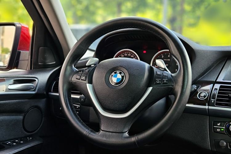 Used BMW X6 2011 xDrive35i Interior 5